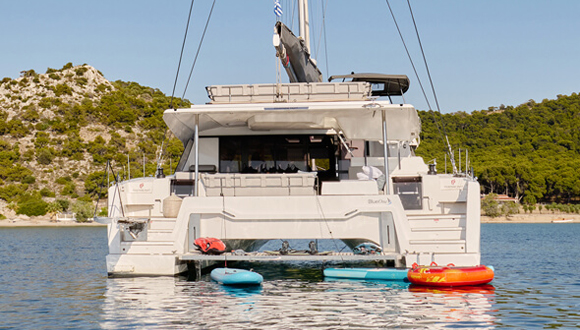 Athenian Yachts-S/Cat Blue One, Fountaine Pajot Aura 51: 20% OFF!