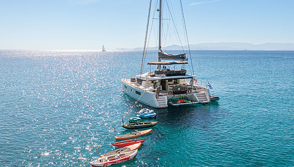 Athenian Yachts-S/Cat Elvira 52, Lagoon 52: 10% OFF!