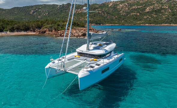 Athenian Yachts- S/Cat Lagoon 38