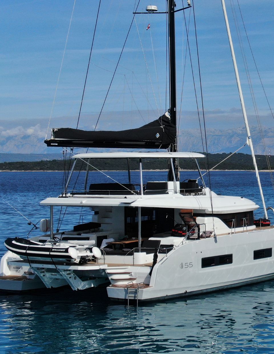 Athenian Yachts- S/Cat AGENDA 55, LAGOON 55