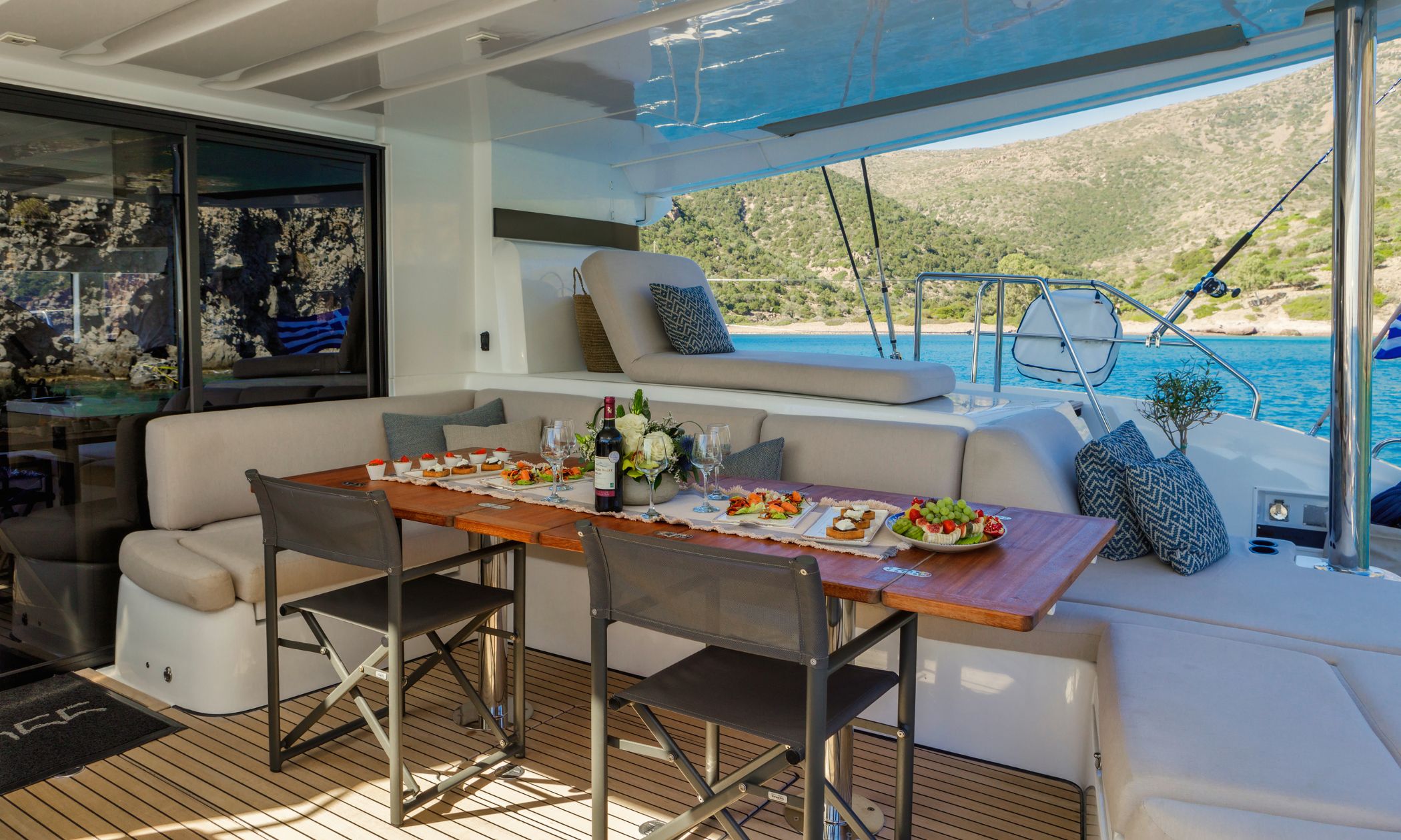 Athenian Yachts--S/Cat VALIUM 55, LAGOON 55