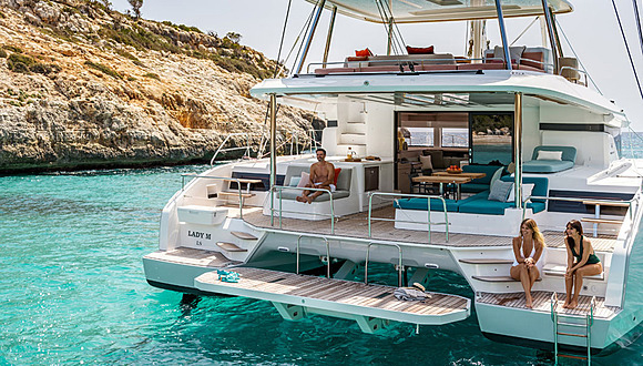 Athenian Yachts-S/Cat Poseira, Lagoon 55: 10% OFF!