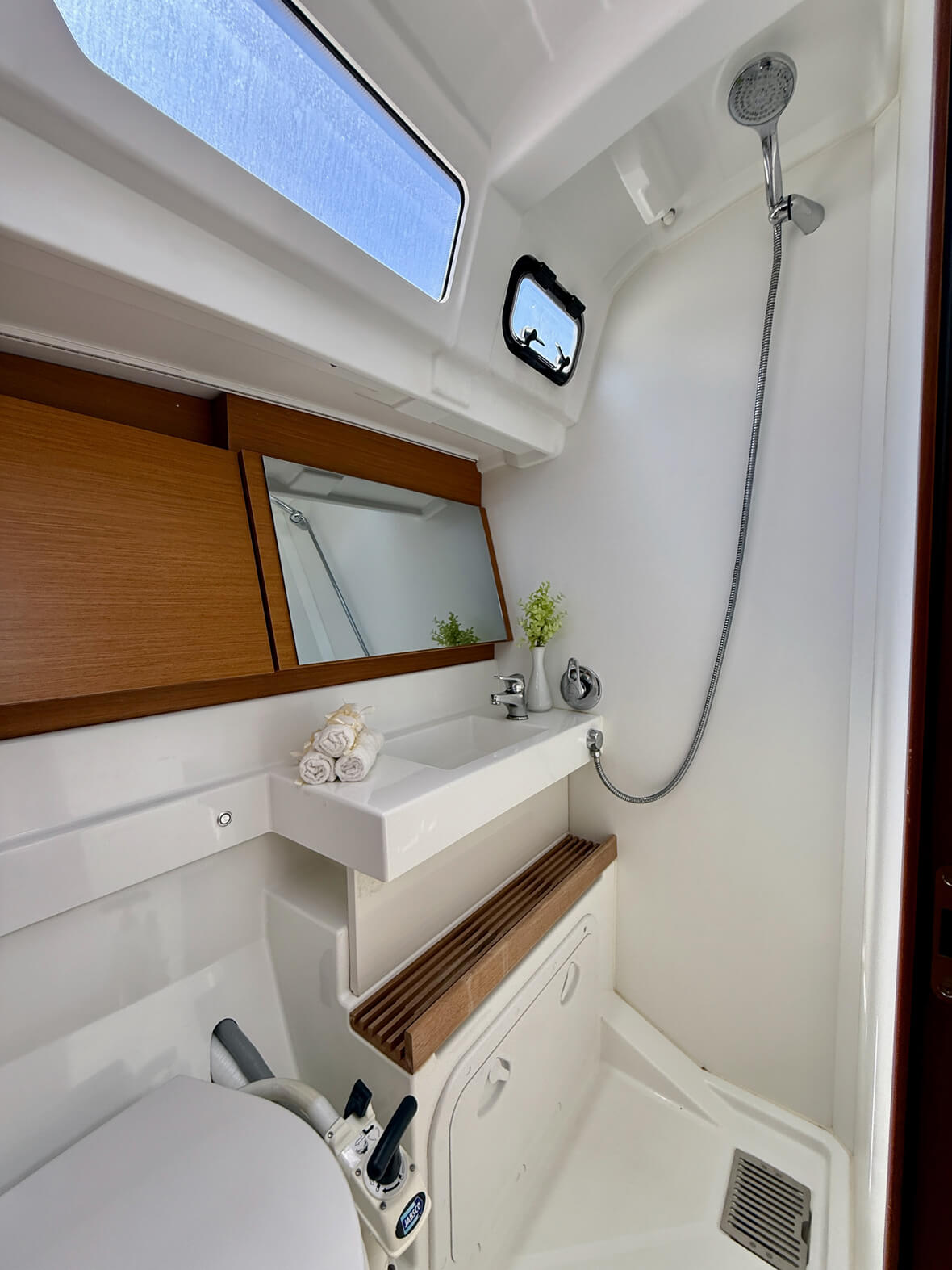 Athenian Yachts-